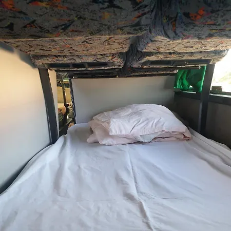 אתר קמפינג Autokar Kamper 2 Pietrowy, Kuchnia, Wc, Kapsuly Sypialne יאסטארניה